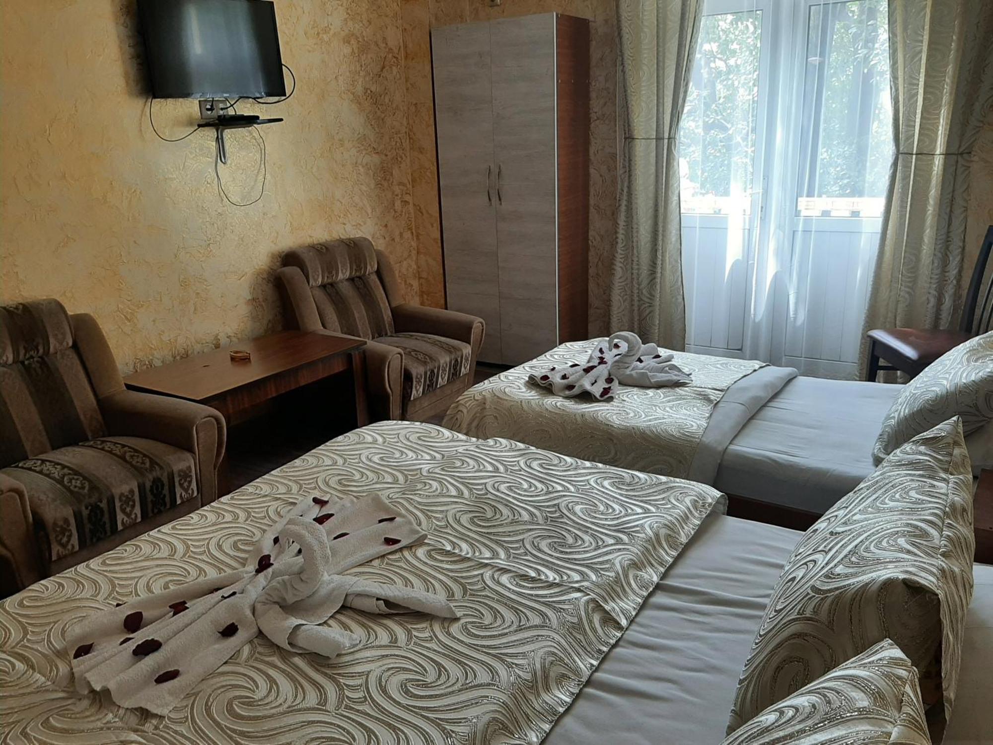 Tokaplus Batumi Exteriör bild